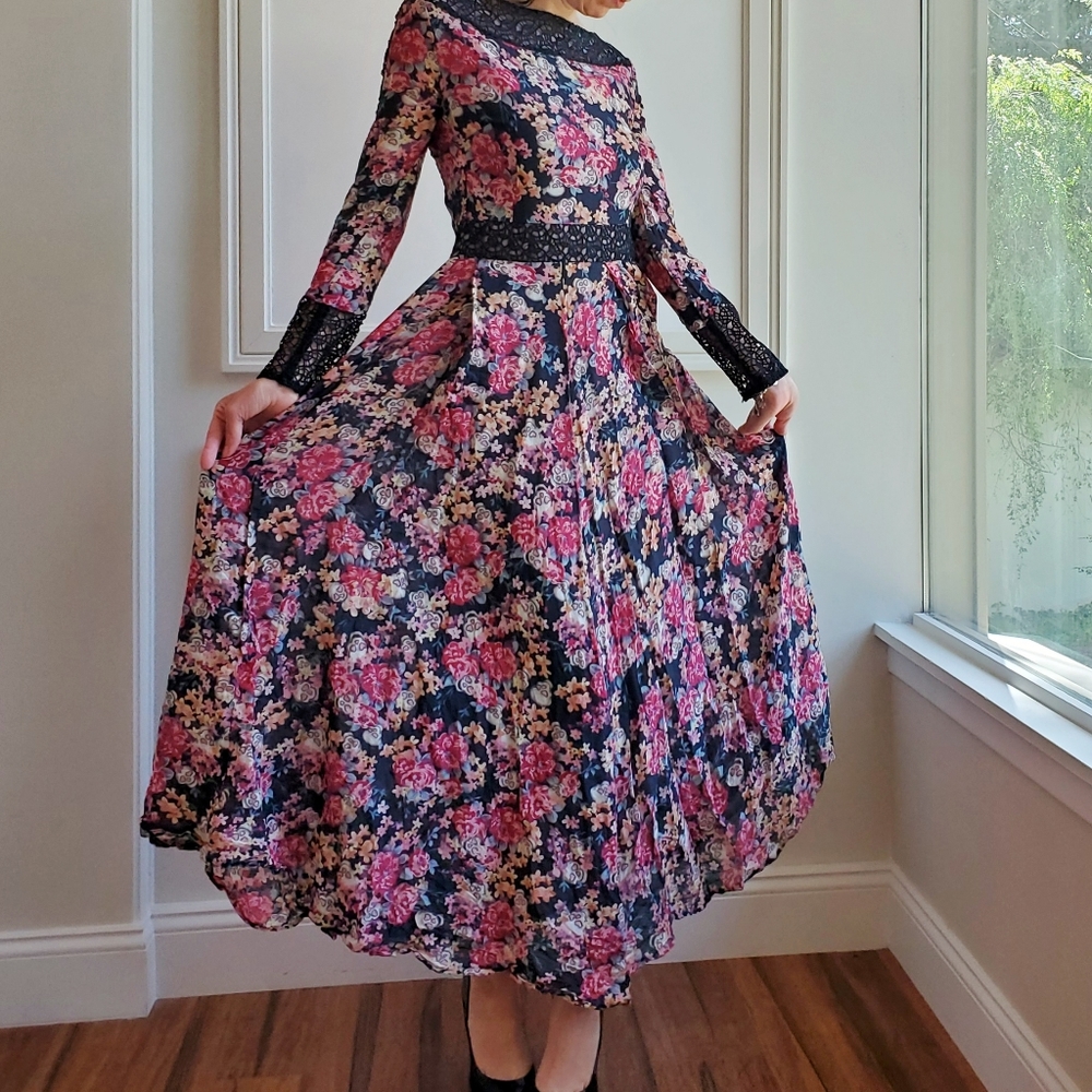 Beautiful scull print maxi dress